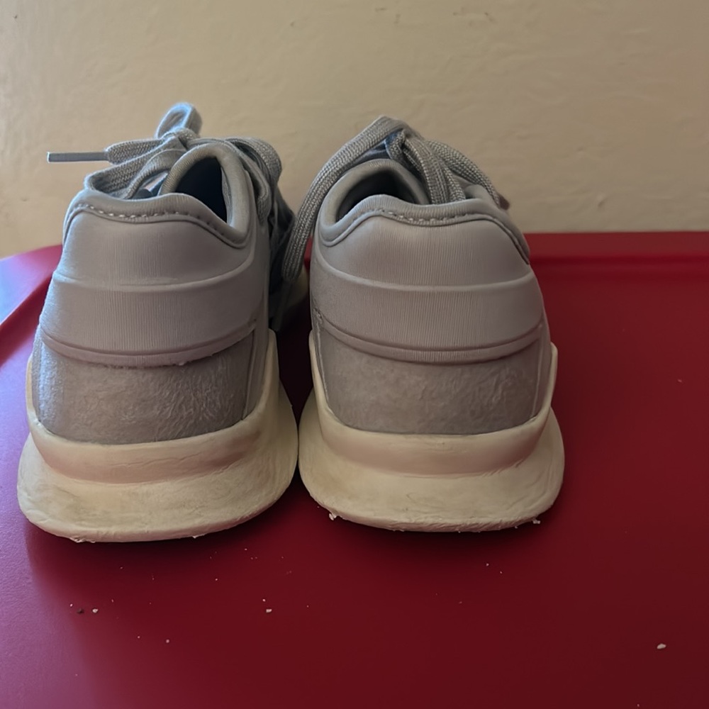Adidas - Picture 3 of 4